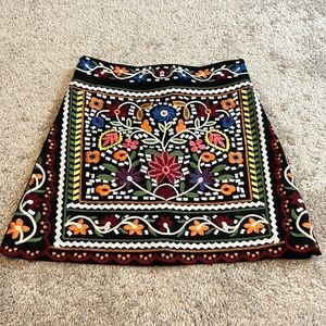 Patterned mini skirt